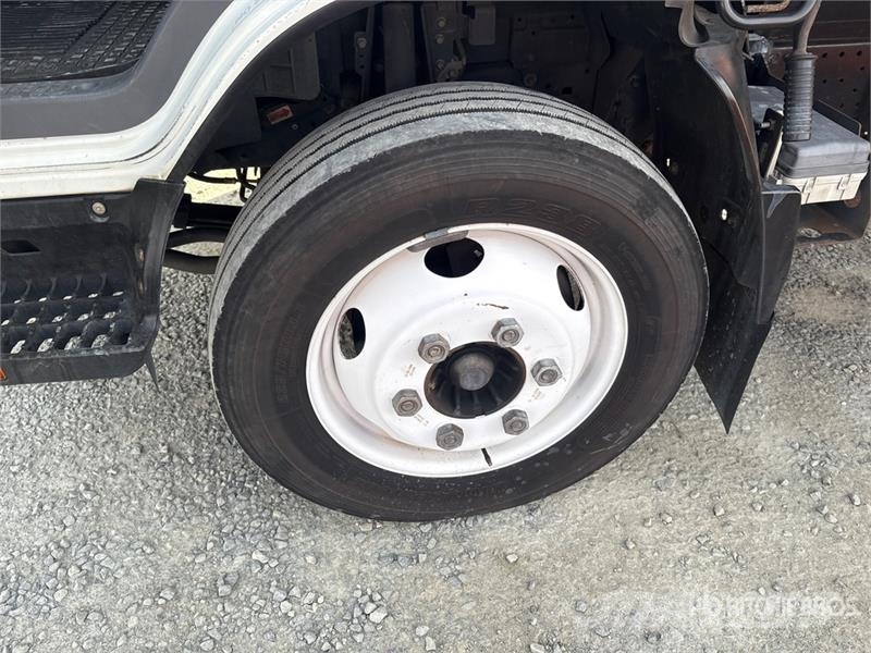 Isuzu NPR HD Umpikorikuorma-autot