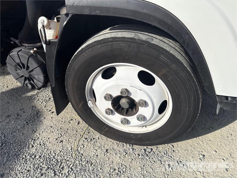 Isuzu NPR HD Umpikorikuorma-autot