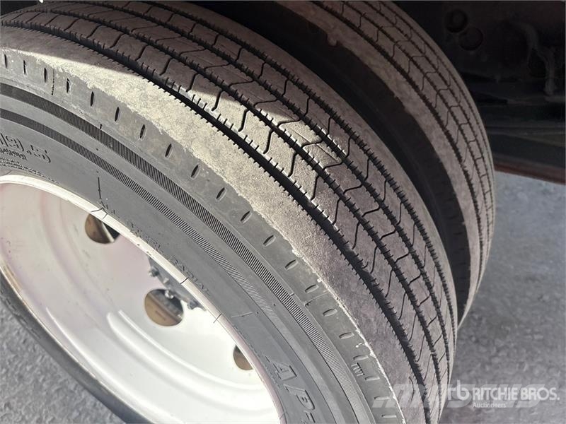 Isuzu NPR HD Umpikorikuorma-autot
