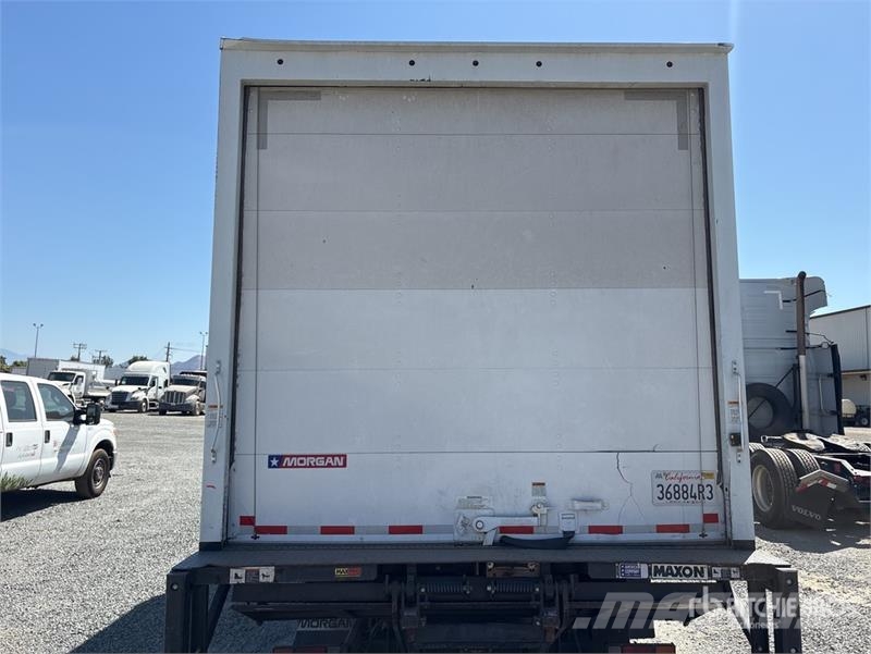 Isuzu NPR HD Camiones caja cerrada