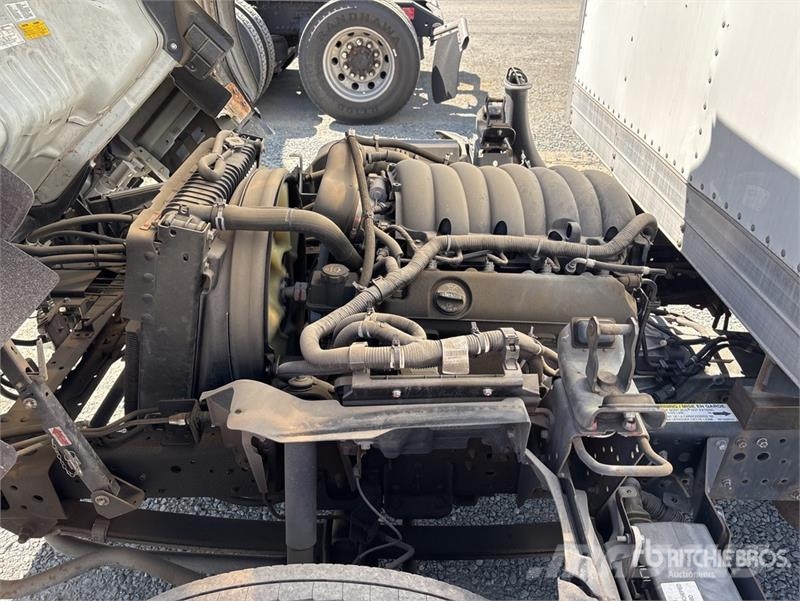 Isuzu NPR HD Camiones caja cerrada