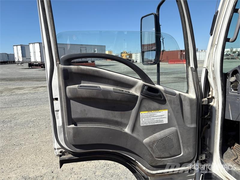 Isuzu NQR 4x2 Portable Restroom Service Truck 기타 트럭