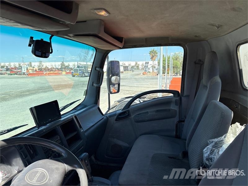 Isuzu NQR 4x2 Utility Truck Prekucniki