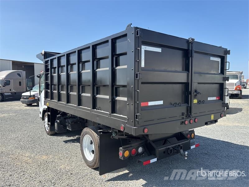 Isuzu NRR Camion benne