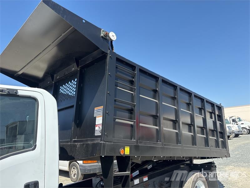 Isuzu NRR Camion benne