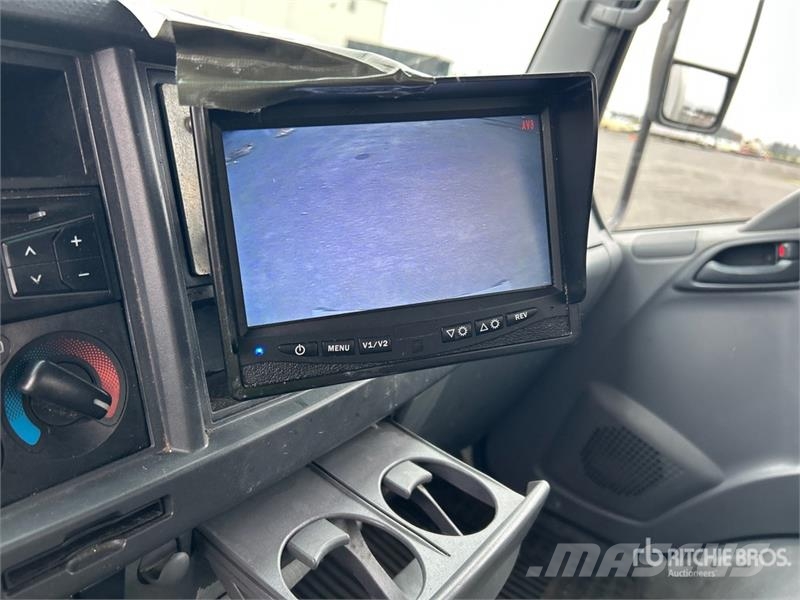 Isuzu NRR Autocamioane