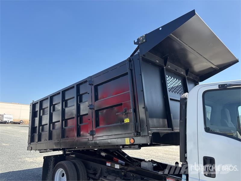 Isuzu NRR Camion benne