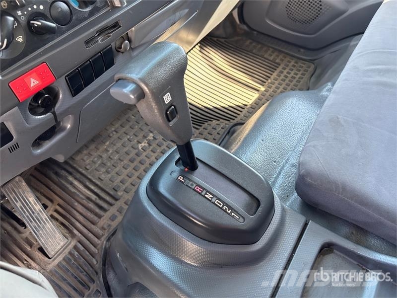 Isuzu NRR 온도 조절식 트럭