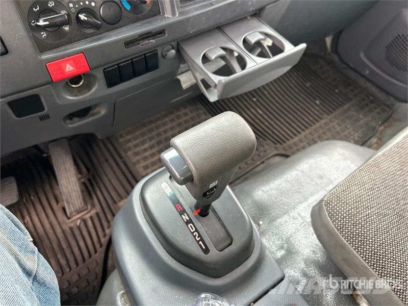 Isuzu NRR Autocamioane