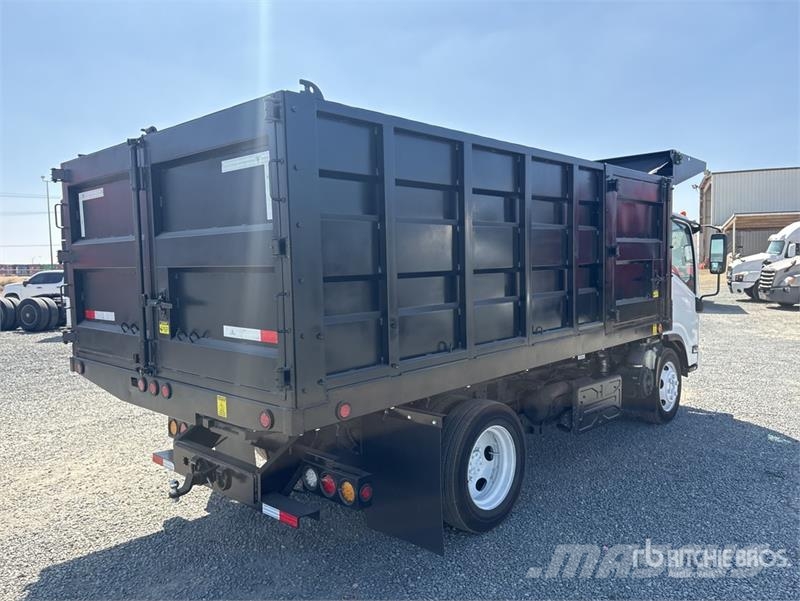 Isuzu NRR Camion benne