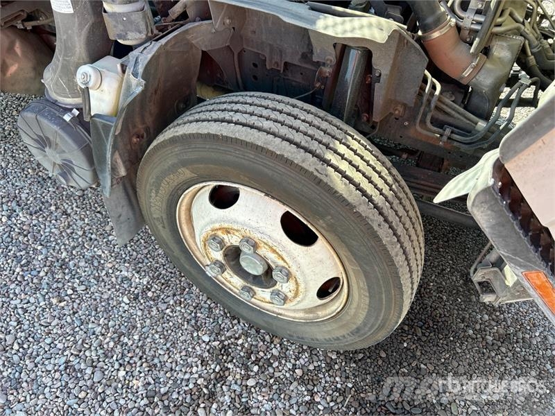 Isuzu NRR 4x2 Flatbed Truck Pritschenwagen/Pritschenwagen mit Seitenklappe
