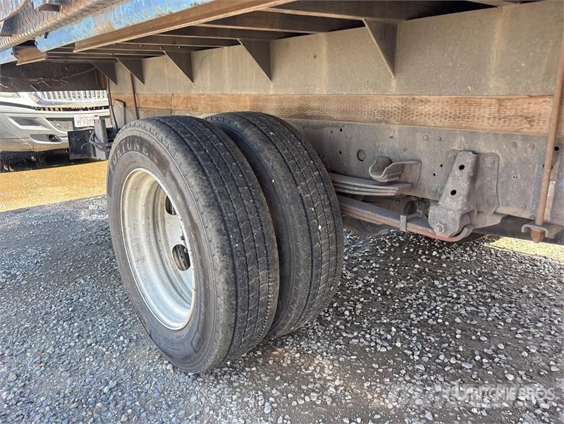 Isuzu NRR 4x2 Flatbed Truck شاحنات مسطحة/مفصلية الجوانب