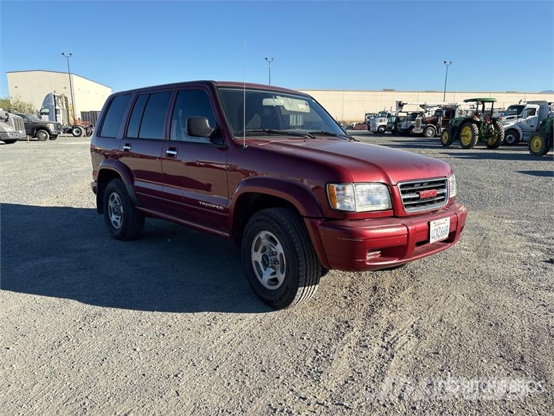 Isuzu Trooper 4WD SUV Automobili