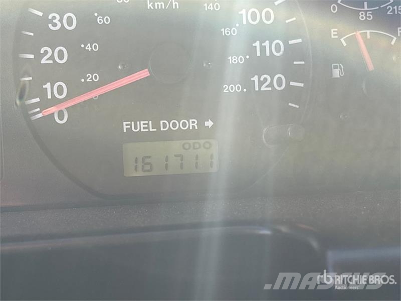 Isuzu Trooper 4WD SUV Automobili