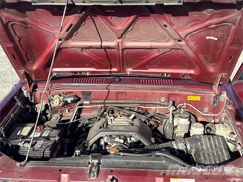 Isuzu Trooper 4WD SUV Automobili