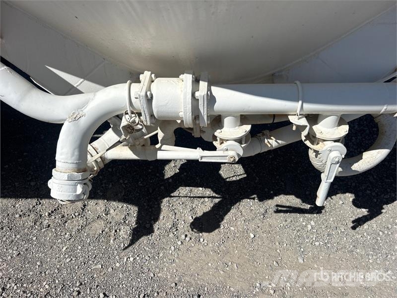  J & L 570 cft Pup Pneumatic Bulk Trailer Прочие прицепы