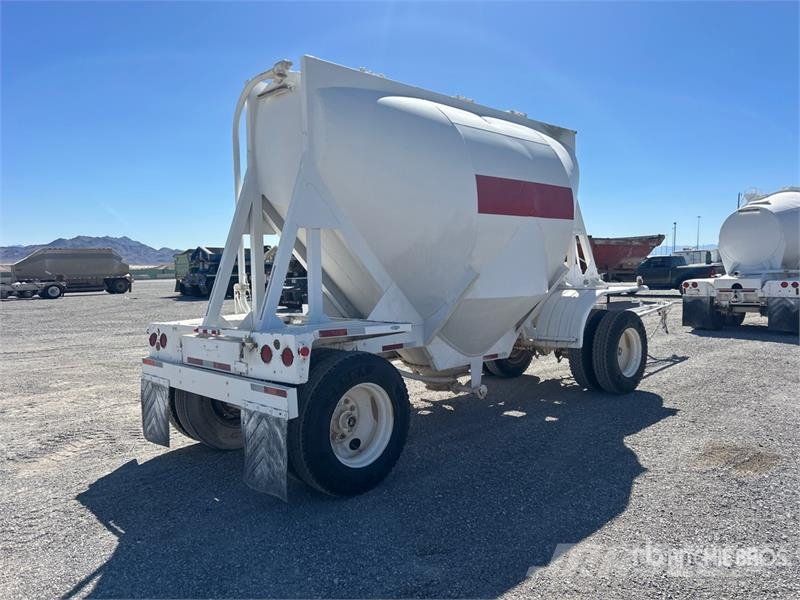  J & L 570 cft Pup Pneumatic Bulk Trailer Прочие прицепы