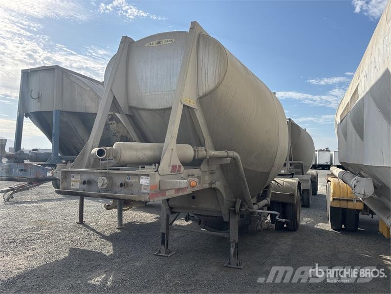 J & L Pneumatic Bulk Trailer Altri rimorchi