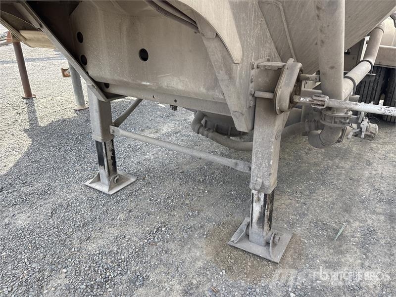 J & L Pneumatic Bulk Trailer Altri rimorchi