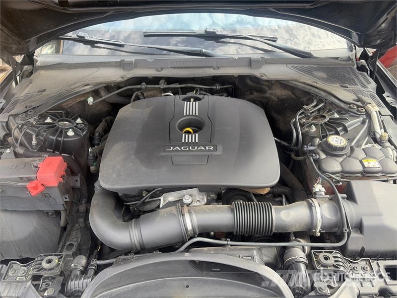 Jaguar XE Automobile سيارات