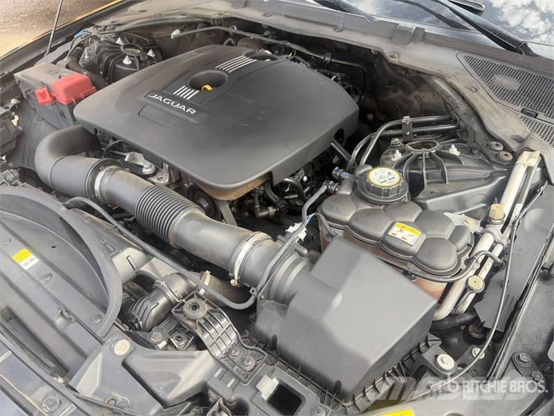 Jaguar XE Automobile سيارات
