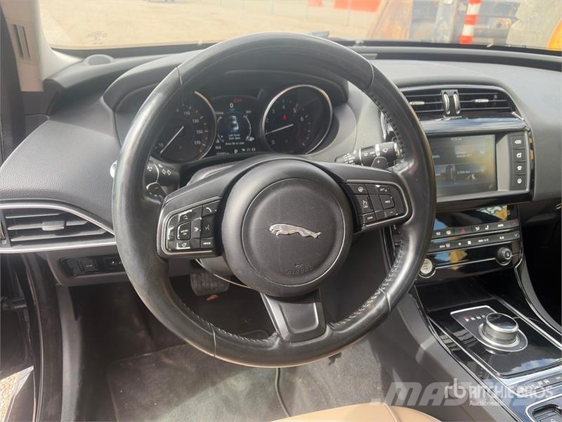 Jaguar XE Automobile سيارات