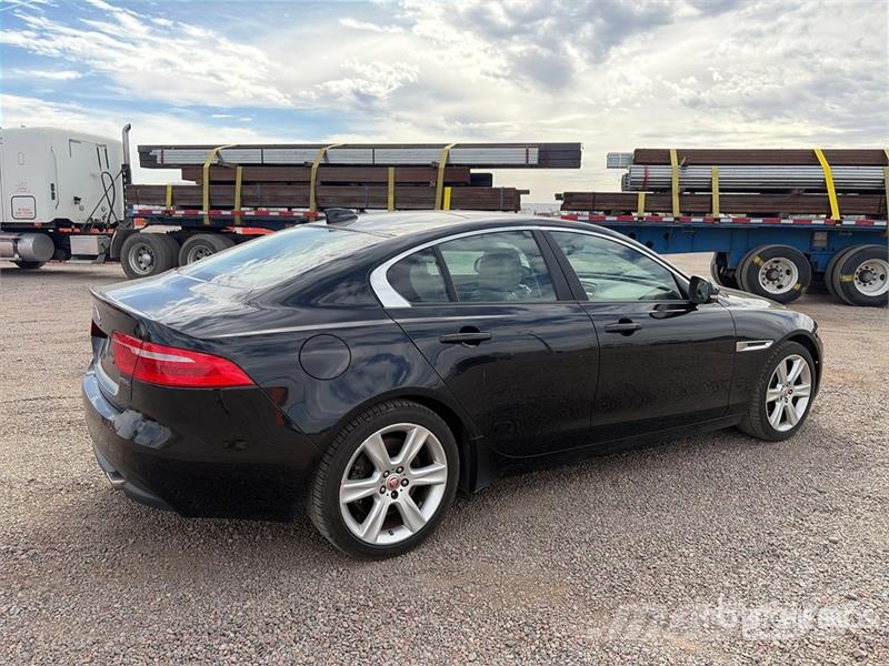 Jaguar XE Automobile سيارات