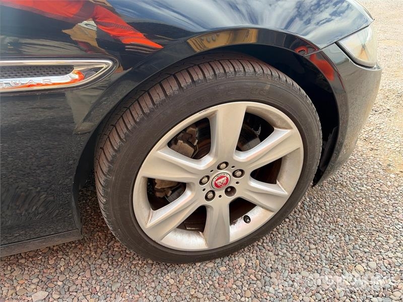 Jaguar XE Automobile سيارات