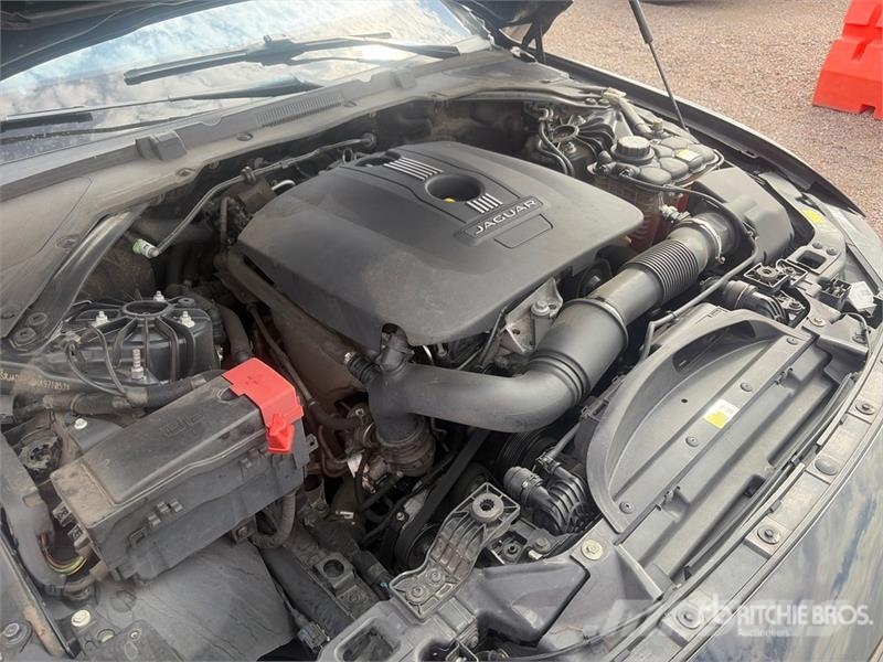 Jaguar XE Automobile سيارات