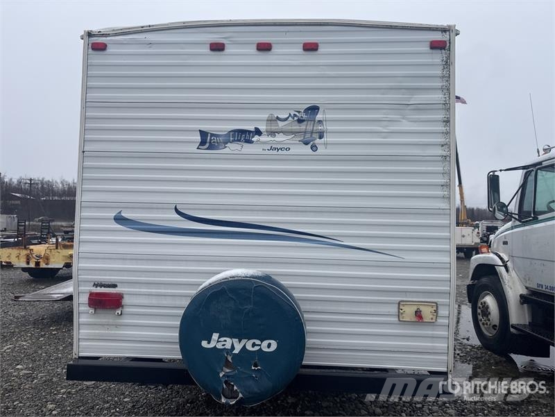 Jayco 28 ft 6 in T/A Travel Trailer Citas piekabes