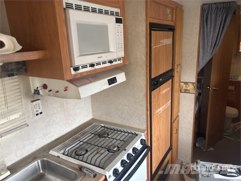Jayco 28 ft 6 in T/A Travel Trailer Citas piekabes