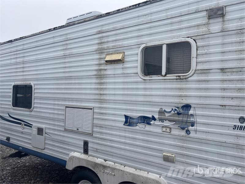 Jayco 28 ft 6 in T/A Travel Trailer Citas piekabes
