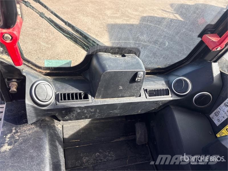 JCB 260 Skid steer loaders