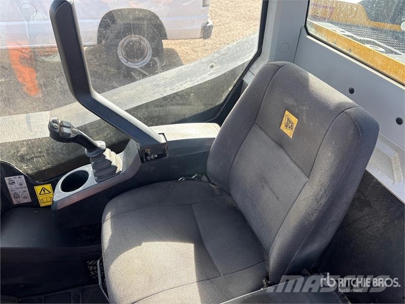 JCB 260T لوادر انزلاقية التوجيه