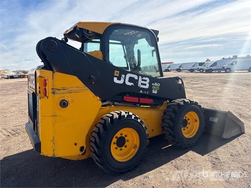 JCB 260T لوادر انزلاقية التوجيه