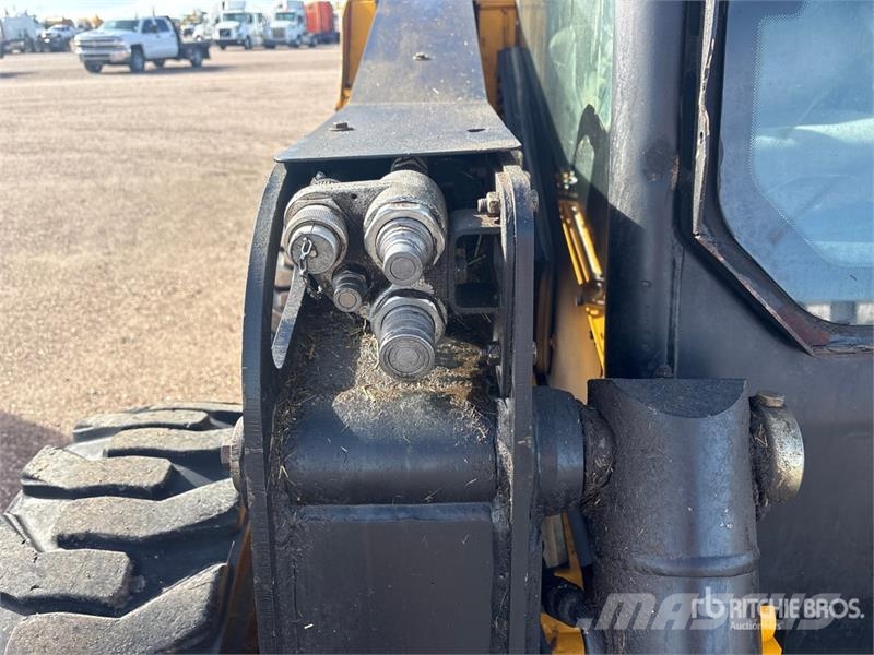 JCB 260T لوادر انزلاقية التوجيه