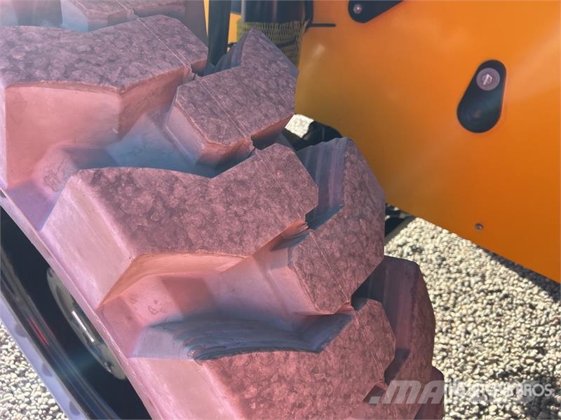 JCB 507-42 텔러 핸들러