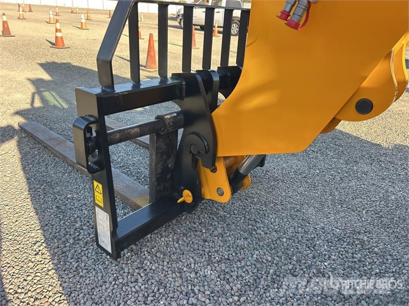 JCB 507-42 텔러 핸들러