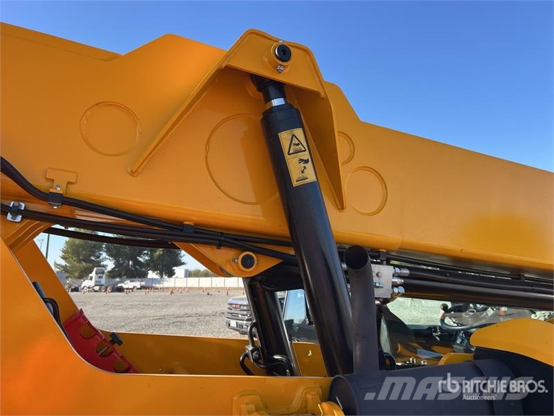 JCB 507-42 텔러 핸들러