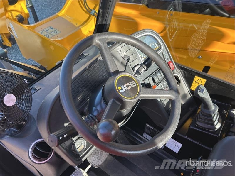 JCB 507-42 텔러 핸들러