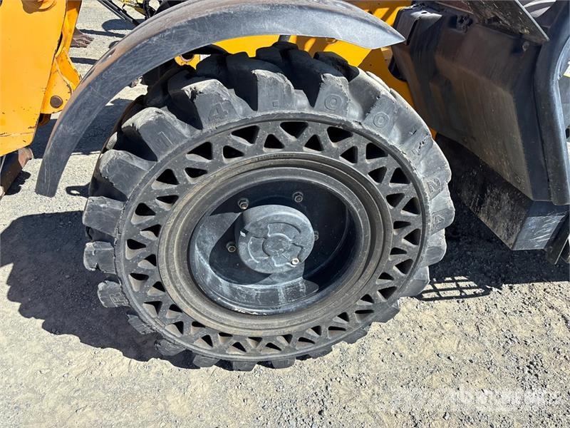 JCB 509.42 Teleskopiniai krautuvai