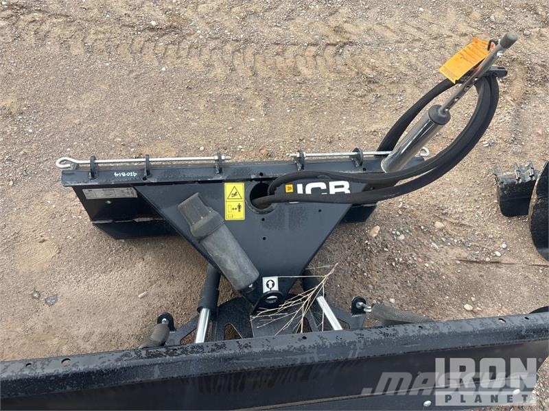 JCB SBM72 72 in Skid Steer Snow Pusher Hóeltakarítók