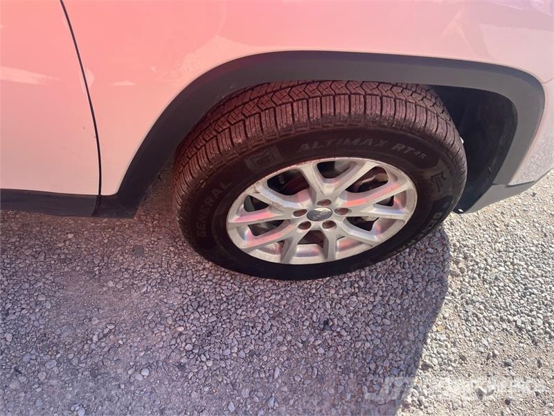 Jeep Cherokee 4WD SUV Cars