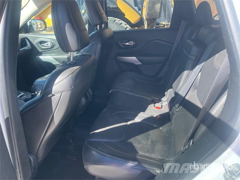 Jeep Cherokee 4x4 SUV Avtomobili