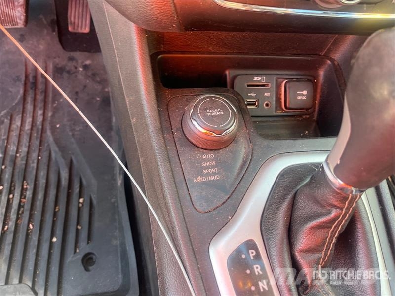 Jeep Cherokee 4x4 SUV Avtomobili