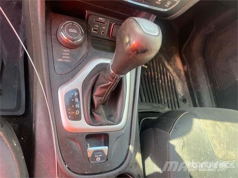 Jeep Cherokee 4x4 SUV Avtomobili