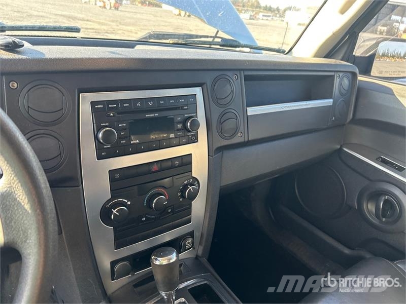 Jeep Commander 汽车