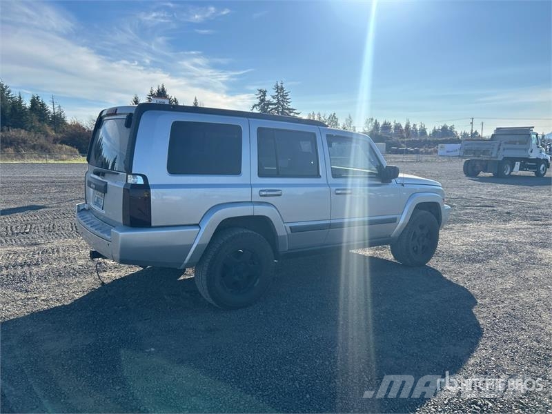 Jeep Commander 汽车