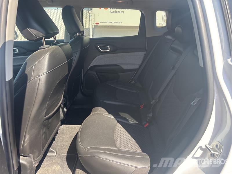 Jeep Compass Suv Latitude 2WD SUV Personbiler