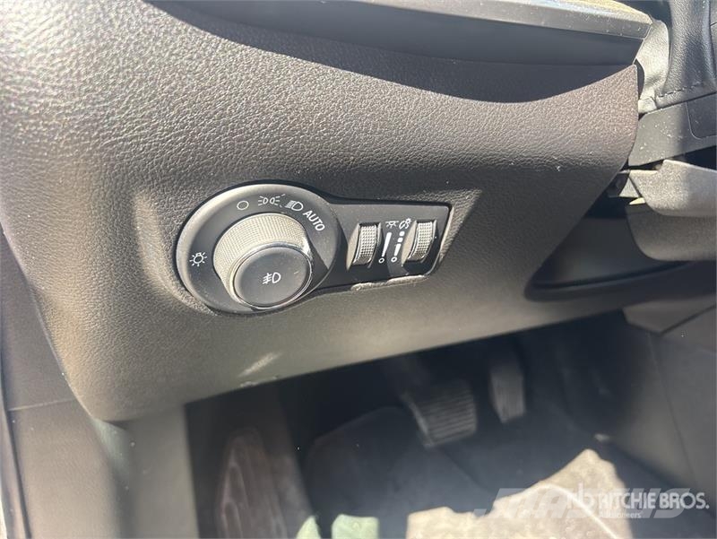 Jeep Compass Suv Latitude 2WD SUV Personbiler